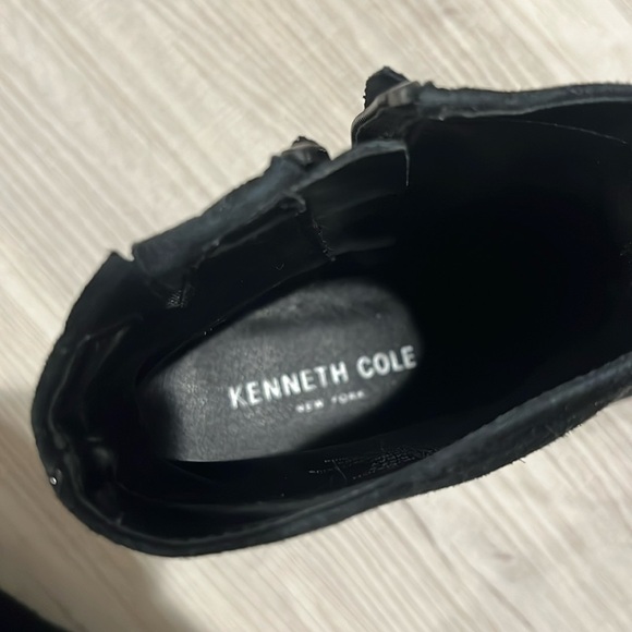 Kenneth Cole women’s booties - Picture 10 of 10